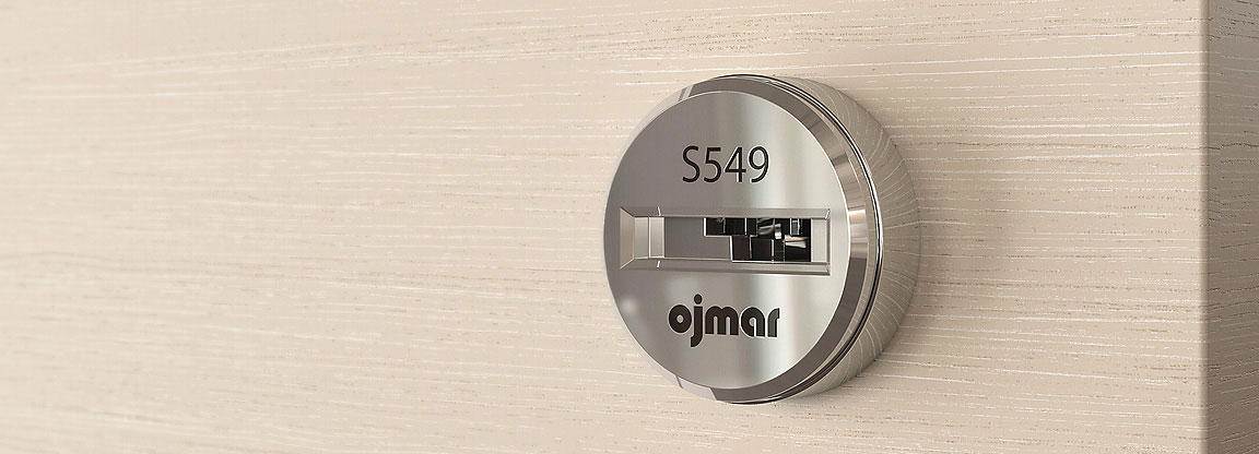 <b>Uno </b>locks for office furniture